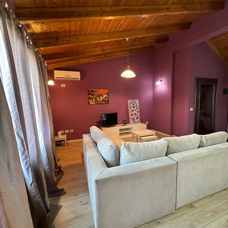 Bejart 8 アパート ティラナ